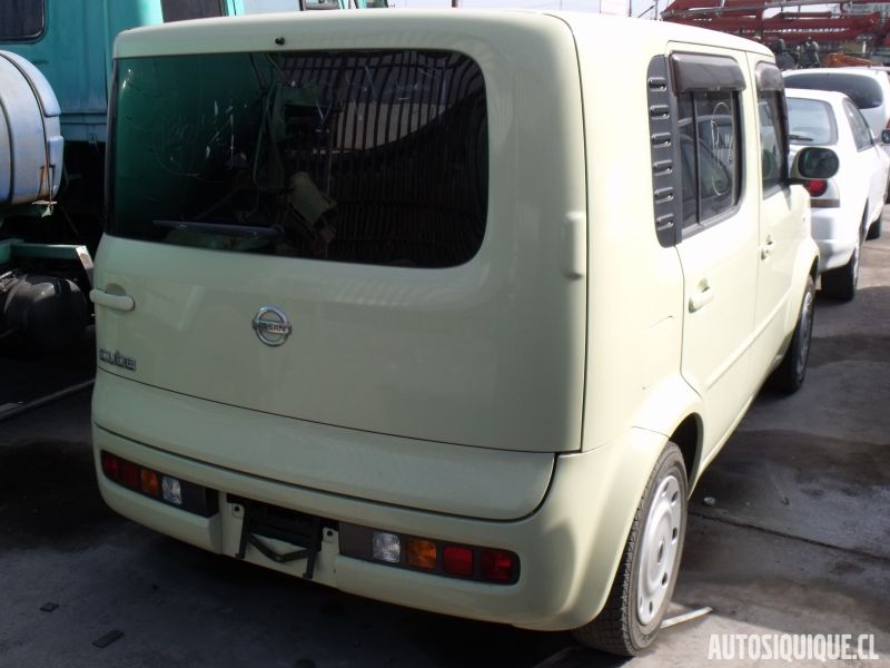 Archivo:Nissan Cube 2 10-2002 - 05-2005 REAR.jpeg