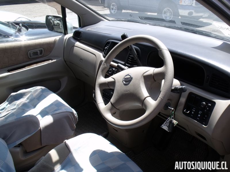Archivo:Nissan Liberty 05-2001 - 09-2002.jpeg