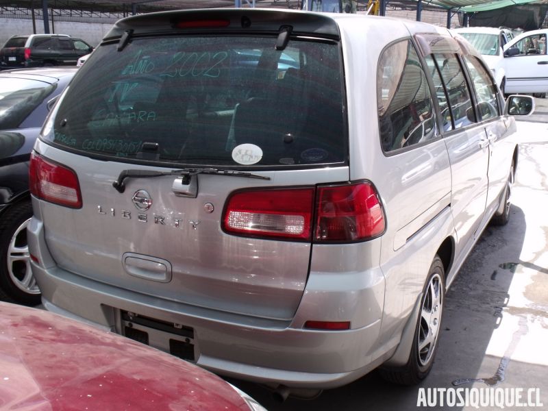 Archivo:Nissan Liberty 05-2001 - 12-2004 REAR.jpeg
