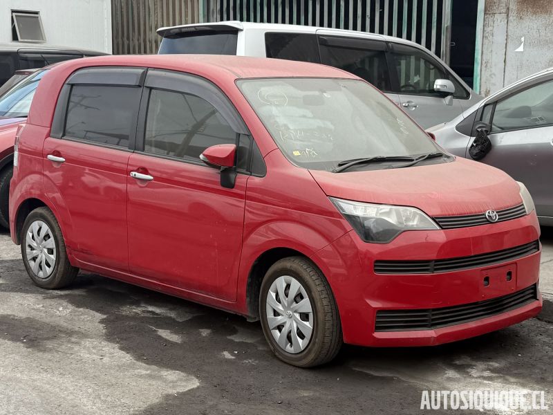 Archivo:Toyota Spade 07-2012 - 07-2015.jpeg
