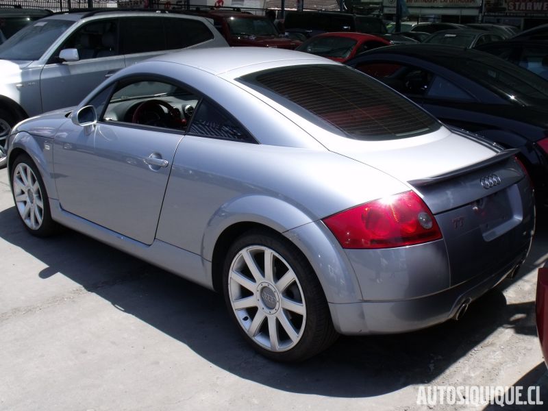 Archivo:Audi TT MK1 USDM REAR.jpeg