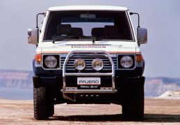 Pictures mitsubishi pajero 1987 1 b.jpg