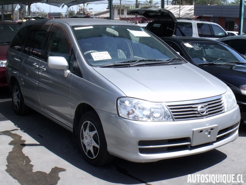 Archivo:Nissan Liberty 05-2001 - 12-2004.jpeg